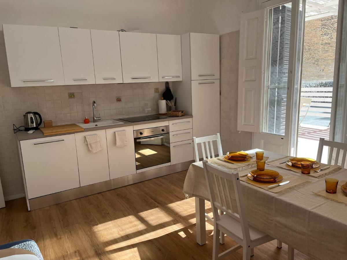 Ferienwohnung Casa In Centro Con Terrazzo Bari Exterior foto