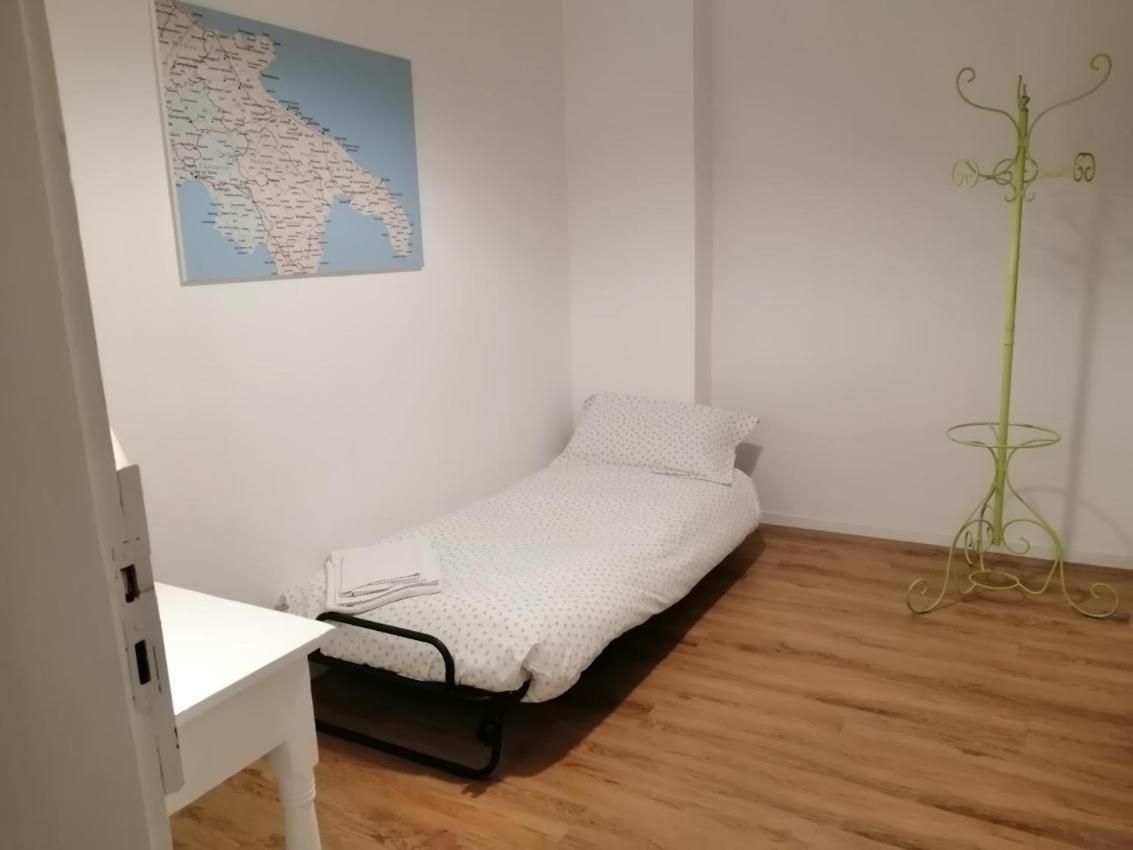 Ferienwohnung Casa In Centro Con Terrazzo Bari Exterior foto